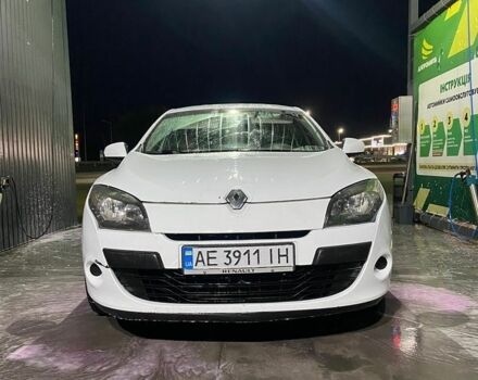 Білий Рено Меган, об'ємом двигуна 1.5 л та пробігом 269 тис. км за 4000 $, фото 1 на Automoto.ua