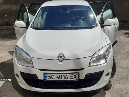 Білий Рено Меган, об'ємом двигуна 1.46 л та пробігом 297 тис. км за 6500 $, фото 1 на Automoto.ua