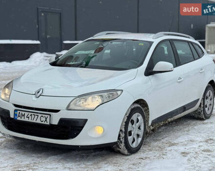Белый Рено Меган, объемом двигателя 1.46 л и пробегом 295 тыс. км за 6399 $, фото 1 на Automoto.ua