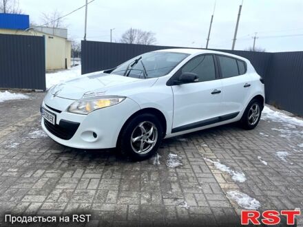 Белый Рено Меган, объемом двигателя 1.5 л и пробегом 280 тыс. км за 5600 $, фото 1 на Automoto.ua