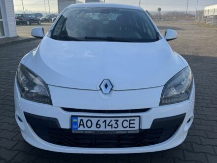 Белый Рено Меган, объемом двигателя 1.5 л и пробегом 250 тыс. км за 6500 $, фото 1 на Automoto.ua