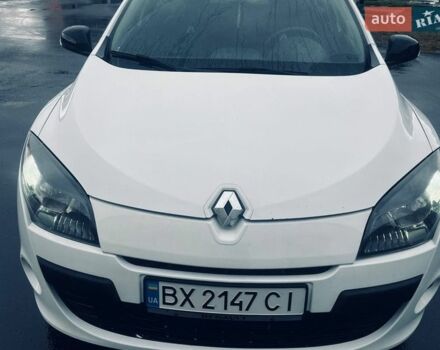 Білий Рено Меган, об'ємом двигуна 1.46 л та пробігом 330 тис. км за 6700 $, фото 1 на Automoto.ua