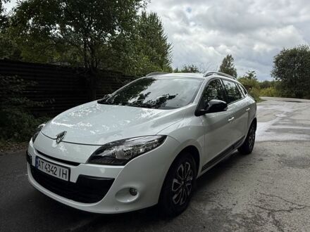 Рено Меган 2011 в Львове на Automoto.ua Белый Рено Меган, объемом двигателя 1.5 л и пробегом 236 тыс. км за 6250 $, фото 1 на Automoto.ua