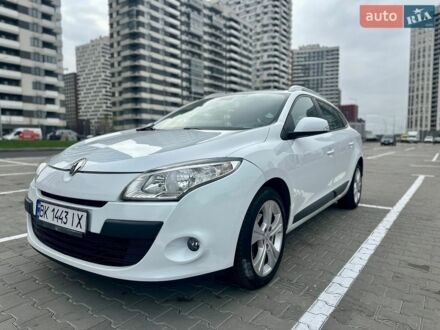 Білий Рено Меган, об'ємом двигуна 1.46 л та пробігом 220 тис. км за 7800 $, фото 1 на Automoto.ua