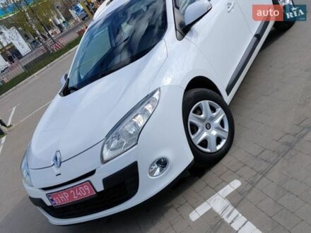 Белый Рено Меган, объемом двигателя 1.5 л и пробегом 242 тыс. км за 6800 $, фото 1 на Automoto.ua