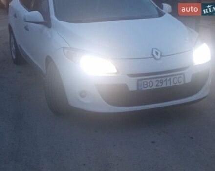 Білий Рено Меган, об'ємом двигуна 1.46 л та пробігом 312 тис. км за 6300 $, фото 1 на Automoto.ua