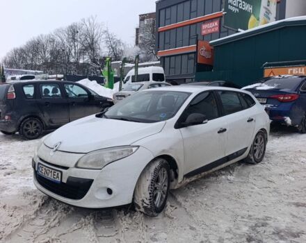 Белый Рено Меган, объемом двигателя 1.5 л и пробегом 260 тыс. км за 5900 $, фото 1 на Automoto.ua