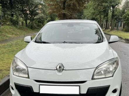 Білий Рено Меган, об'ємом двигуна 1.5 л та пробігом 253 тис. км за 6000 $, фото 1 на Automoto.ua