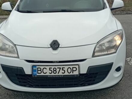 Белый Рено Меган, объемом двигателя 1.5 л и пробегом 225 тыс. км за 6300 $, фото 1 на Automoto.ua