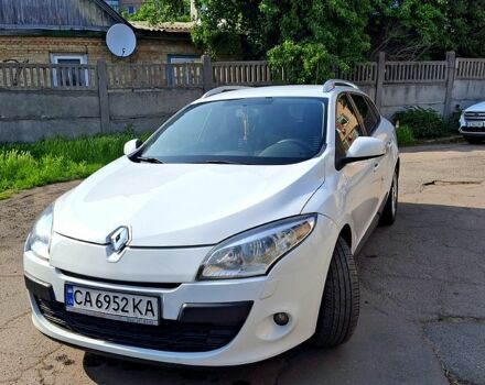 Белый Рено Меган, объемом двигателя 1.5 л и пробегом 0 тыс. км за 7300 $, фото 1 на Automoto.ua