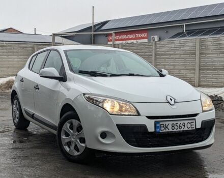 Белый Рено Меган, объемом двигателя 1.5 л и пробегом 260 тыс. км за 6400 $, фото 1 на Automoto.ua