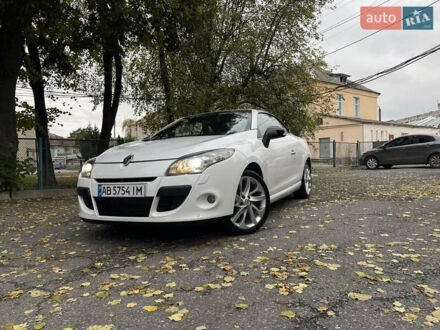 Белый Рено Меган, объемом двигателя 1.46 л и пробегом 258 тыс. км за 9300 $, фото 1 на Automoto.ua