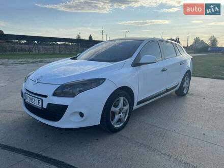 Белый Рено Меган, объемом двигателя 1.5 л и пробегом 235 тыс. км за 7200 $, фото 1 на Automoto.ua