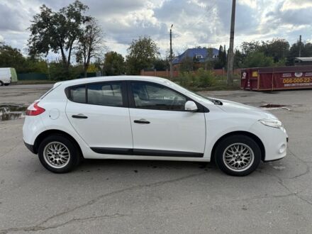 Рено Меган 2011 в Полтаве на Automoto.ua Белый Рено Меган, объемом двигателя 1.5 л и пробегом 275 тыс. км за 6600 $, фото 1 на Automoto.ua