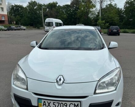 Белый Рено Меган, объемом двигателя 1.6 л и пробегом 215 тыс. км за 6800 $, фото 1 на Automoto.ua