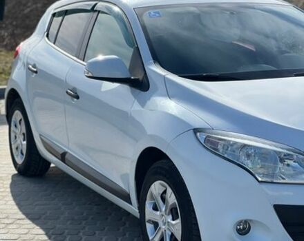 Белый Рено Меган, объемом двигателя 1.46 л и пробегом 200 тыс. км за 5900 $, фото 1 на Automoto.ua