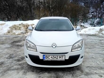 Белый Рено Меган, объемом двигателя 1.5 л и пробегом 207 тыс. км за 6800 $, фото 1 на Automoto.ua