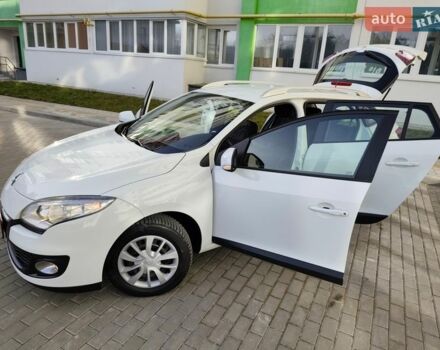 Білий Рено Меган, об'ємом двигуна 1.5 л та пробігом 250 тис. км за 6999 $, фото 1 на Automoto.ua