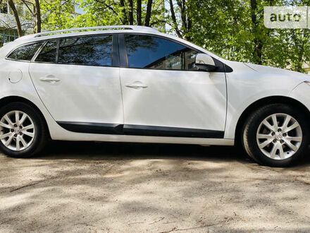 Рено Меган 2012 у Луцьку на Automoto.ua Білий Рено Меган, об'ємом двигуна 1.5 л та пробігом 169 тис. км за 7350 $, фото 1 на Automoto.ua
