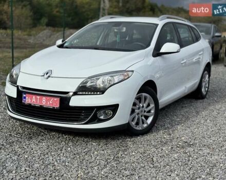 Рено Меган 2012 у Шепетовке на Automoto.ua Білий Рено Меган, об'ємом двигуна 1.5 л та пробігом 190 тис. км за 8900 $, фото 1 на Automoto.ua