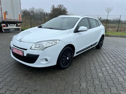 Белый Рено Меган, объемом двигателя 1.5 л и пробегом 250 тыс. км за 7700 $, фото 1 на Automoto.ua