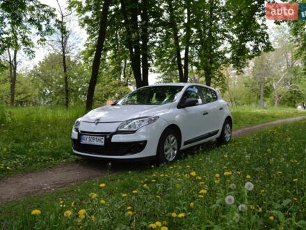 Білий Рено Меган, об'ємом двигуна 1.46 л та пробігом 349 тис. км за 6000 $, фото 1 на Automoto.ua