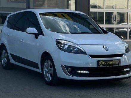 Білий Рено Меган, об'ємом двигуна 1.5 л та пробігом 200 тис. км за 8990 $, фото 1 на Automoto.ua