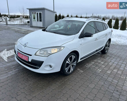 Білий Рено Меган, об'ємом двигуна 1.5 л та пробігом 248 тис. км за 7600 $, фото 1 на Automoto.ua