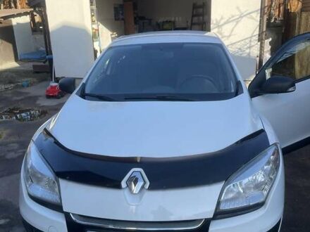 Белый Рено Меган, объемом двигателя 1.46 л и пробегом 145 тыс. км за 7000 $, фото 1 на Automoto.ua