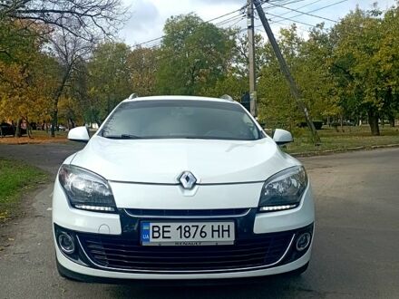 Рено Меган 2012 у Миколаєві на Automoto.ua Білий Рено Меган, об'ємом двигуна 1.5 л та пробігом 255 тис. км за 8500 $, фото 1 на Automoto.ua