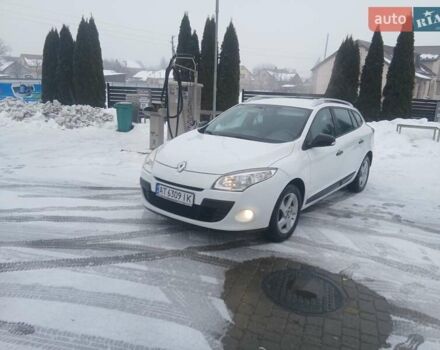 Белый Рено Меган, объемом двигателя 1.6 л и пробегом 171 тыс. км за 7300 $, фото 1 на Automoto.ua