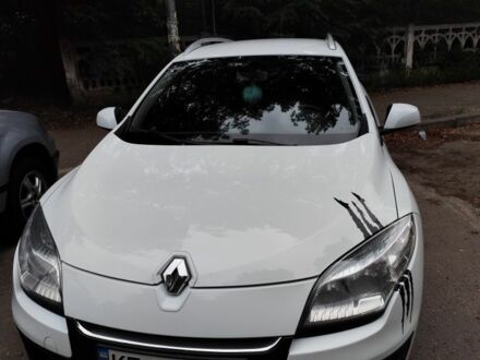 Рено Меган 2012 у Києві на Automoto.ua Білий Рено Меган, об'ємом двигуна 1.5 л та пробігом 316 тис. км за 6550 $, фото 1 на Automoto.ua