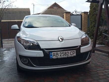 Белый Рено Меган, объемом двигателя 1.5 л и пробегом 200 тыс. км за 7200 $, фото 1 на Automoto.ua
