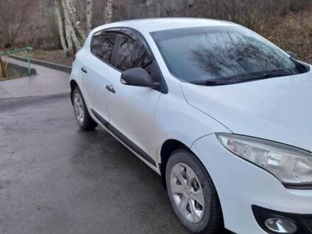 Белый Рено Меган, объемом двигателя 1.6 л и пробегом 207 тыс. км за 6400 $, фото 1 на Automoto.ua