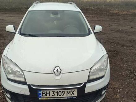 Белый Рено Меган, объемом двигателя 1.5 л и пробегом 210 тыс. км за 7200 $, фото 1 на Automoto.ua
