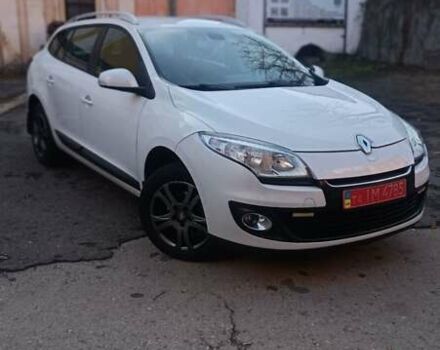 Рено Меган 2012 у Кременце на Automoto.ua Білий Рено Меган, об'ємом двигуна 1.5 л та пробігом 265 тис. км за 6900 $, фото 1 на Automoto.ua