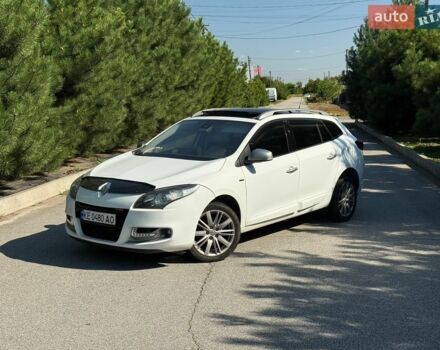 Білий Рено Меган, об'ємом двигуна 1.46 л та пробігом 330 тис. км за 7600 $, фото 1 на Automoto.ua