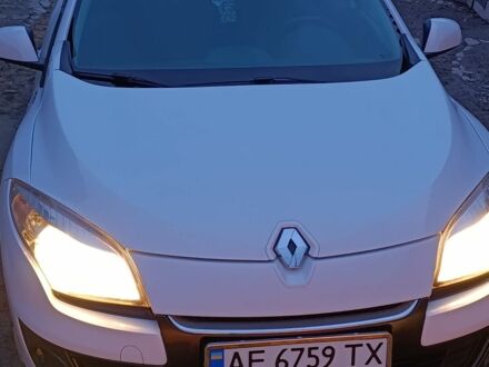 Білий Рено Меган, об'ємом двигуна 1.6 л та пробігом 197 тис. км за 7500 $, фото 1 на Automoto.ua