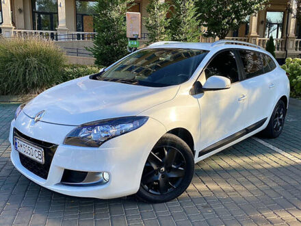 Рено Меган 2012 у Одесі на Automoto.ua Білий Рено Меган, об'ємом двигуна 1.5 л та пробігом 299 тис. км за 7700 $, фото 1 на Automoto.ua
