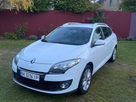 Рено Меган 2012 у Дубно на Automoto.ua Білий Рено Меган, об'ємом двигуна 1.46 л та пробігом 244 тис. км за 8450 $, фото 1 на Automoto.ua