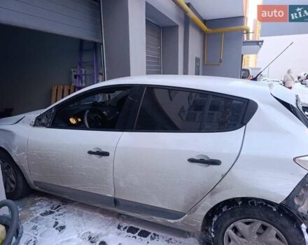 Білий Рено Меган, об'ємом двигуна 1.46 л та пробігом 249 тис. км за 3700 $, фото 1 на Automoto.ua