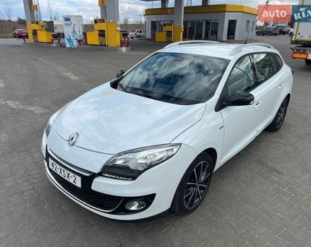 Белый Рено Меган, объемом двигателя 1.5 л и пробегом 158 тыс. км за 9999 $, фото 1 на Automoto.ua