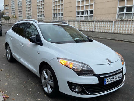 Білий Рено Меган, об'ємом двигуна 1.46 л та пробігом 269 тис. км за 8000 $, фото 1 на Automoto.ua