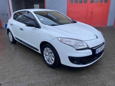 Белый Рено Меган, объемом двигателя 1.5 л и пробегом 249 тыс. км за 4500 $, фото 1 на Automoto.ua