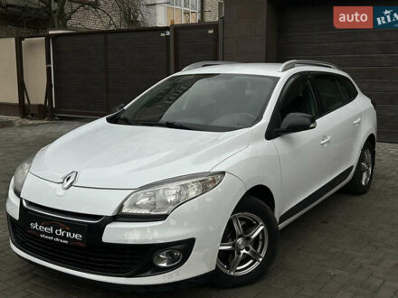 Белый Рено Меган, объемом двигателя 1.5 л и пробегом 266 тыс. км за 6599 $, фото 1 на Automoto.ua