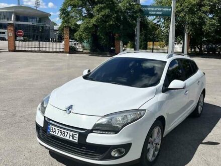 Рено Меган 2012 у Александрие на Automoto.ua Білий Рено Меган, об'ємом двигуна 1.5 л та пробігом 280 тис. км за 6400 $, фото 1 на Automoto.ua