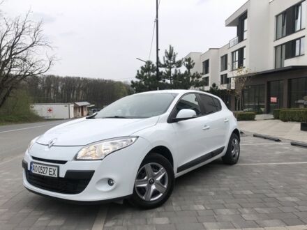 Белый Рено Меган, объемом двигателя 1.5 л и пробегом 270 тыс. км за 6499 $, фото 1 на Automoto.ua