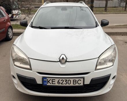 Белый Рено Меган, объемом двигателя 1.5 л и пробегом 330 тыс. км за 6500 $, фото 1 на Automoto.ua