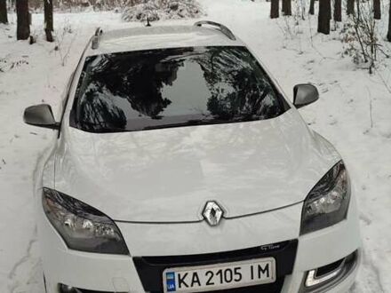 Белый Рено Меган, объемом двигателя 1.46 л и пробегом 220 тыс. км за 9500 $, фото 1 на Automoto.ua