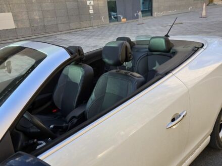 Белый Рено Меган, объемом двигателя 1.5 л и пробегом 182 тыс. км за 9000 $, фото 1 на Automoto.ua